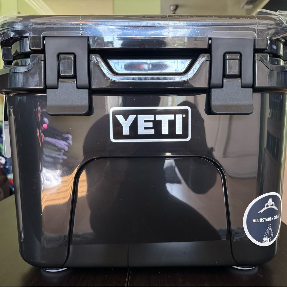 NEW LIMITED EDITION SOLD OUT YETI roadie 15  - Black!!